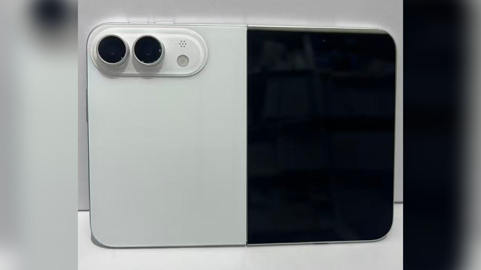 폴더블 iPhone 디자인의 최고 모습 공개, 흰색만 나올 수 있음
